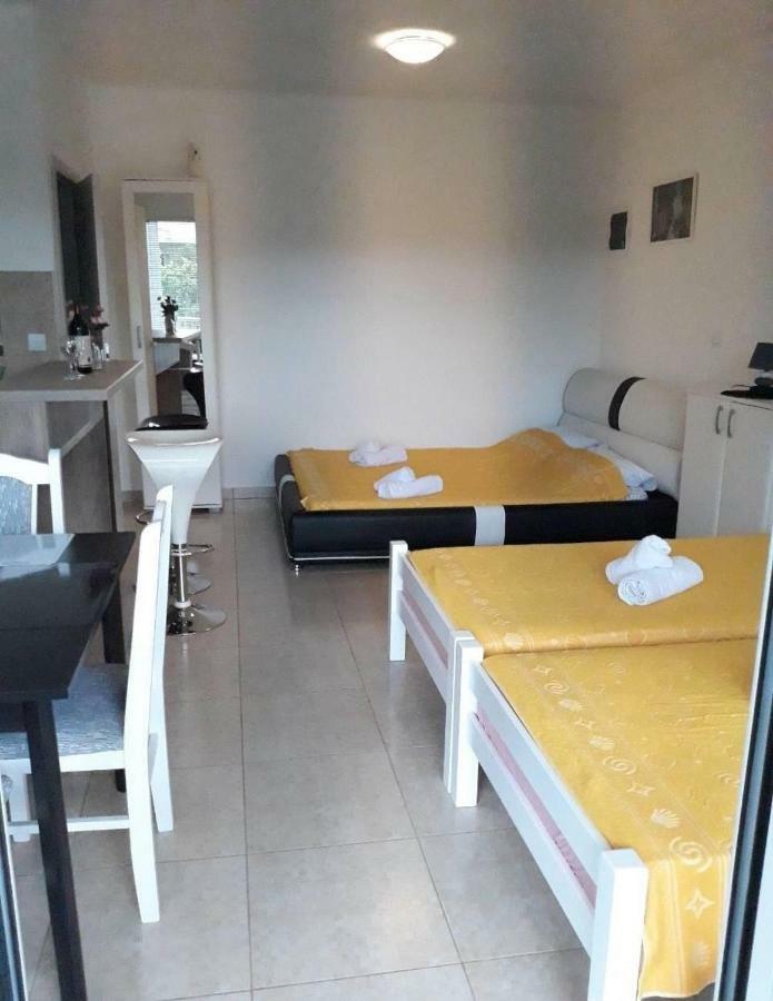 Apartment Iva Bijela Dış mekan fotoğraf