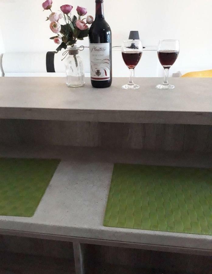Apartment Iva Bijela Dış mekan fotoğraf